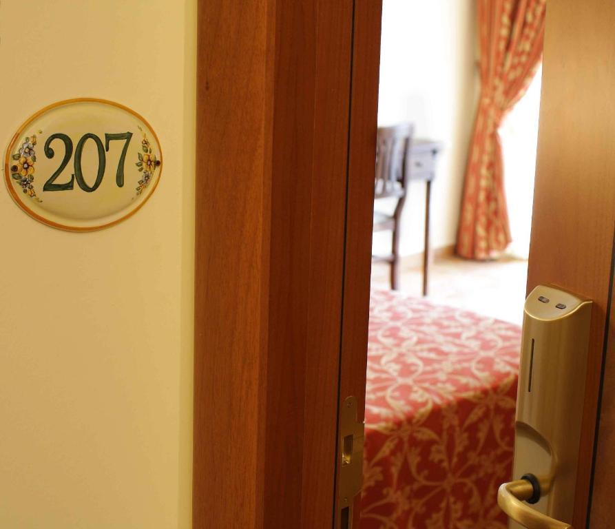 Locanda Del Parco Hotel Colledara Quarto foto